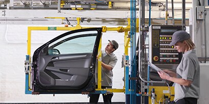Imagen de fabricación de puertas para automóviles.Manufactura de puerta para automovil
